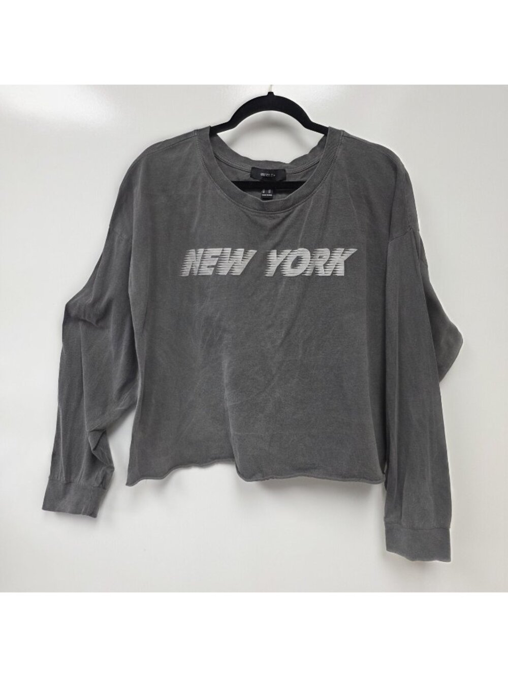 Forever 21 Shirt Womens 2X Gray New York Graphic Cropped Long Sleeve Plus Top